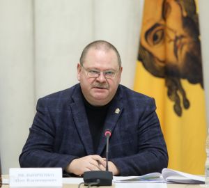 Мельниченко призвал мэра «мобилизоваться» для строительства дорог и реформы транспорта