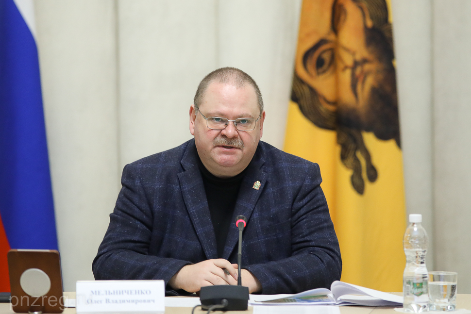 Мельниченко призвал мэра «мобилизоваться» для строительства дорог и реформы транспорта