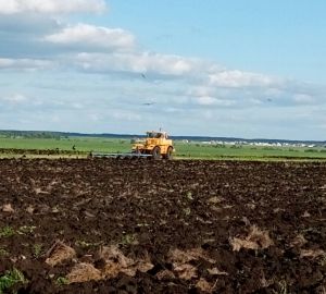 В Пензенской области сельхозпредприятие сливало отходы прямо в почву