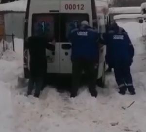 В Пензе скорая не смогла проехать к пациенту