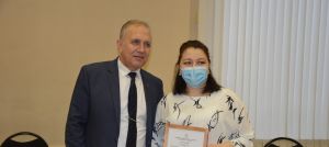 Две многодетные семьи Кузнецка получили по 500 тысяч рублей