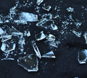 Росгвардейцы задержали пензенского скандалиста, который разбил дверь в кафе