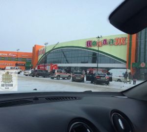 К торговому центру в Пензе стянулись спецслужбы