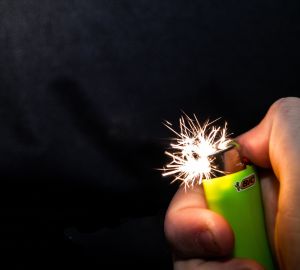 Школьница подожгла одноклассника в учебном заведении