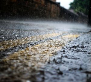 В Пензе на Воронова периодически затапливает дорогу