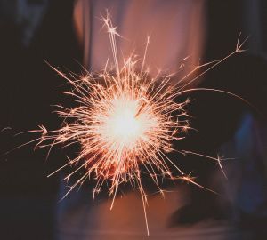 Почти 30% россиян будут работать в новогодние праздники