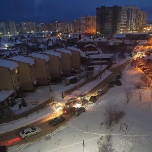 В Терновке из-за неочищенной дороги возникла глухая пробка