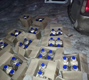 В Кузнецком районе в легковушке нашли 300 литров подозрительного алкоголя