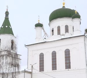 В Кузнецке освятили новые купола Вознесенского кафедрального собора