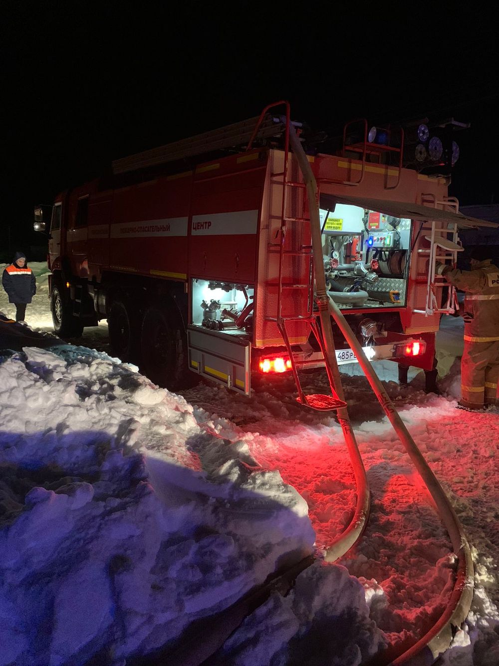 Появились фото с места жуткого пожара в Пензенском районе