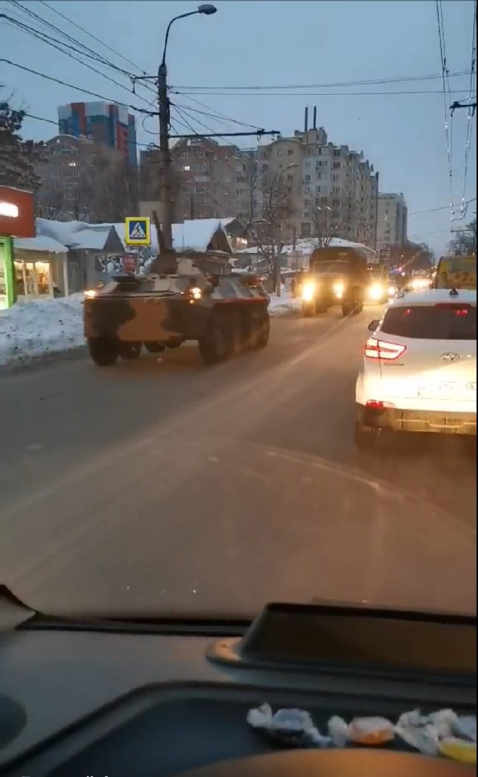 В Пензе горожан напугали двигающиеся по улицам танки