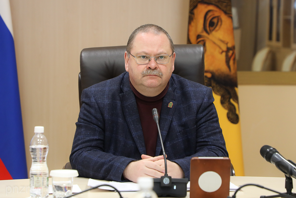 Олег Мельниченко отметил благодарностями талантливых ученых