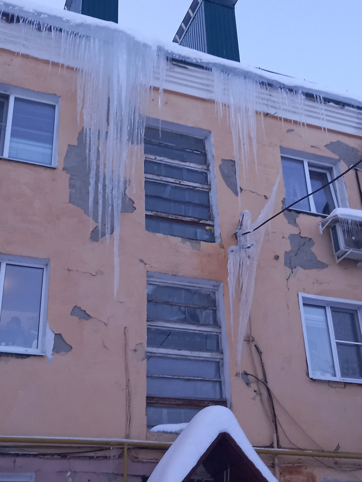 Пензенцы опасаются «убийственных» сосулек на улице Кулибина