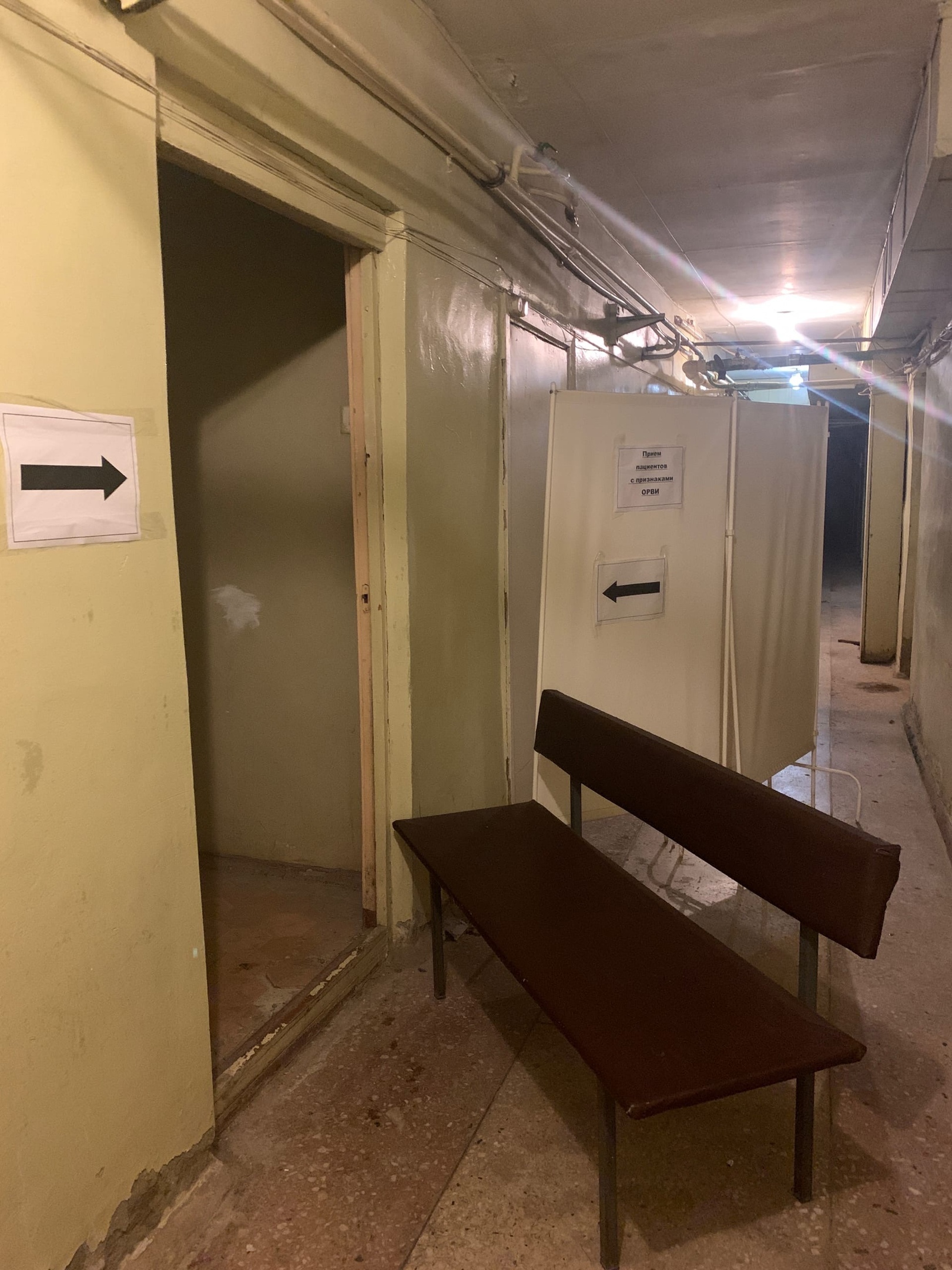 Пензенцам с ОРВИ приходится попадать в поликлинику через грязный подвал