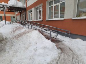 «Дорожка не из легких»: пензенские медики пожаловались на гололед у больницы