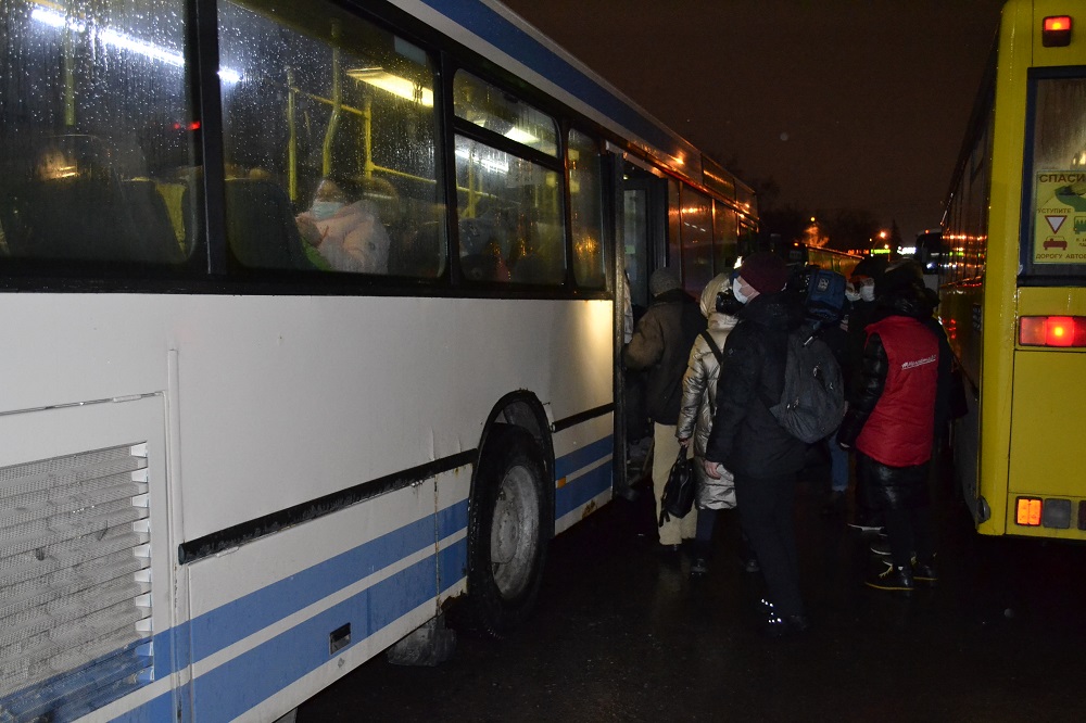 Жителям южных регионов предложили автобусы для временного переезда