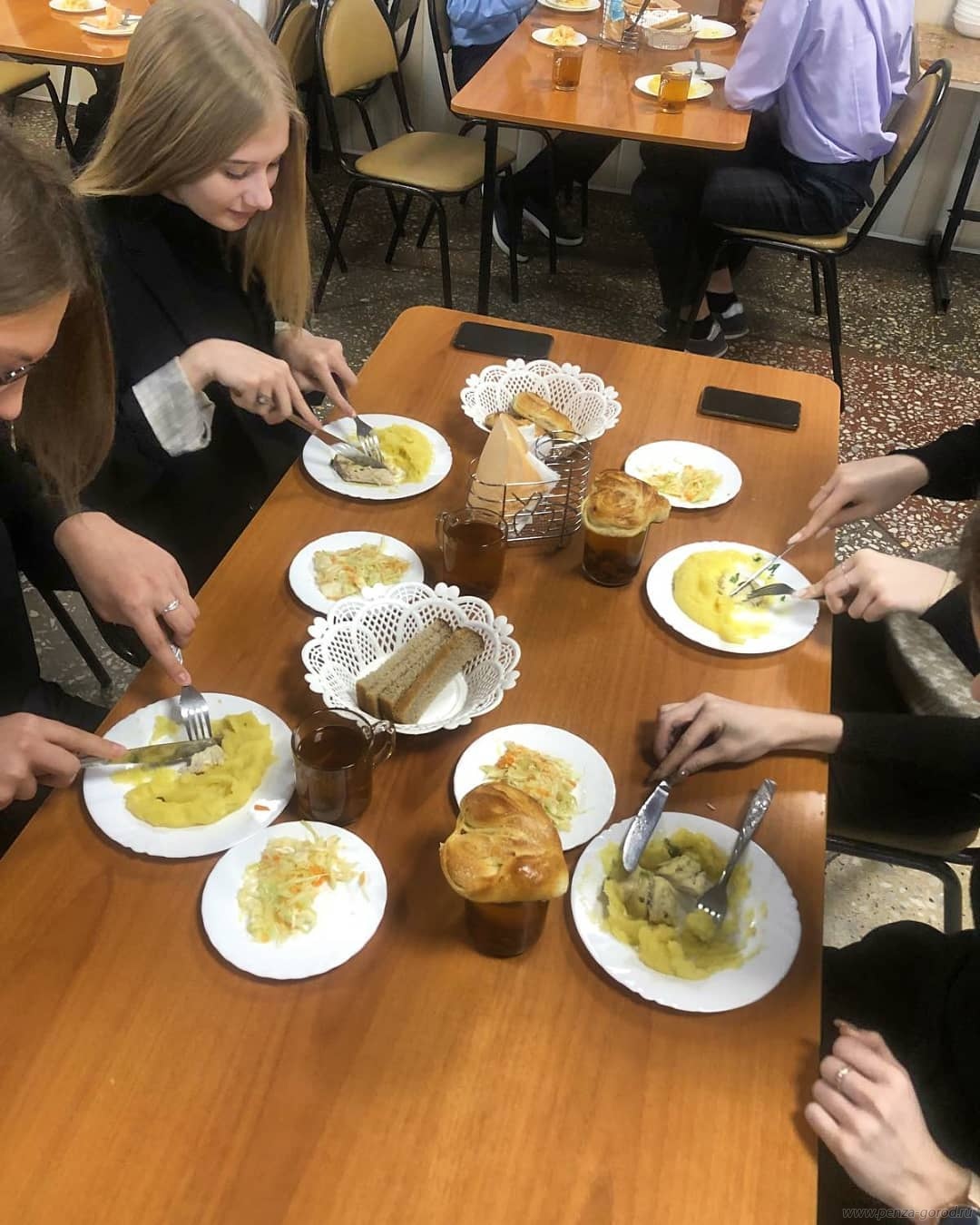 В Заречном подорожают завтраки учеников начальной школы