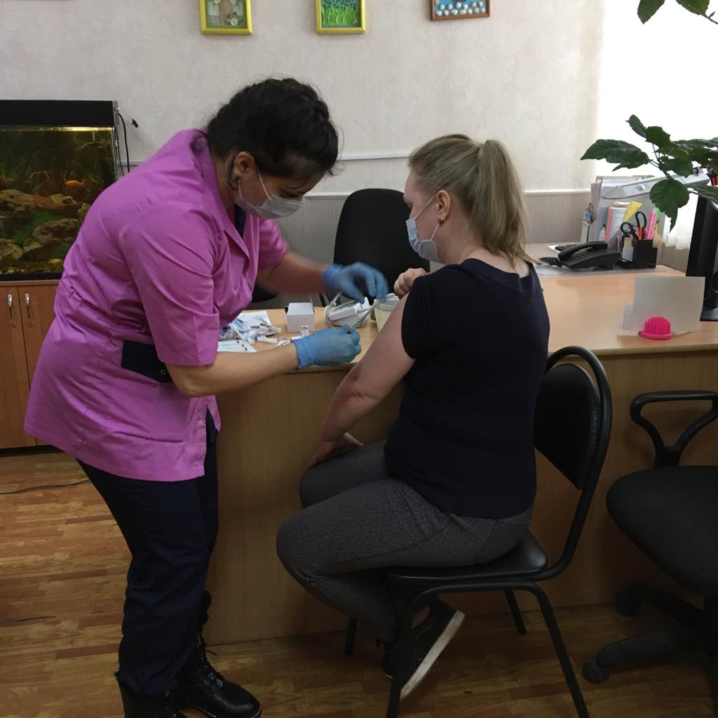 В Кузнецке полностью вакцинировались почти 60 тысяч человек