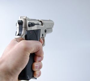 Россиянин вооружился пневматом и ограбил магазин в Пензе