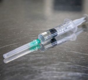 Российская вакцина «Спутник V» получила постоянную регистрацию