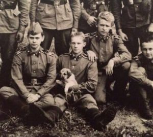 Мельниченко опубликовал свои фото с курсантских времен