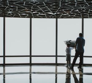 ОАЭ постепенно снимают антиковидные ограничения