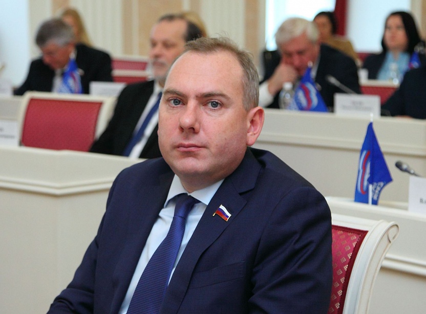 Владимир Вдонин помог многодетной семье Нижнеломовского района