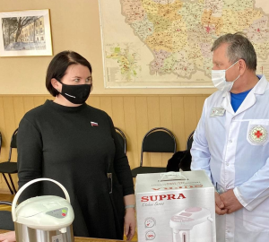 Ольга Чистякова передала термопоты для беременных, заболевших ковидом
