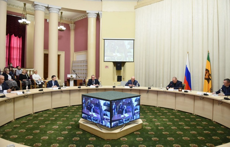 Мельниченко нацелил аграриев на сохранение продовольственной безопасности страны