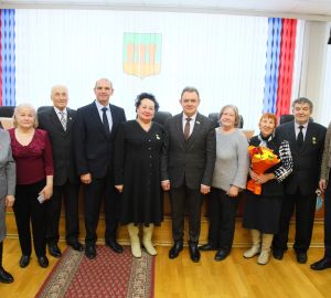 Валерий Лидин наградил представителей пензенского Совета ветеранов