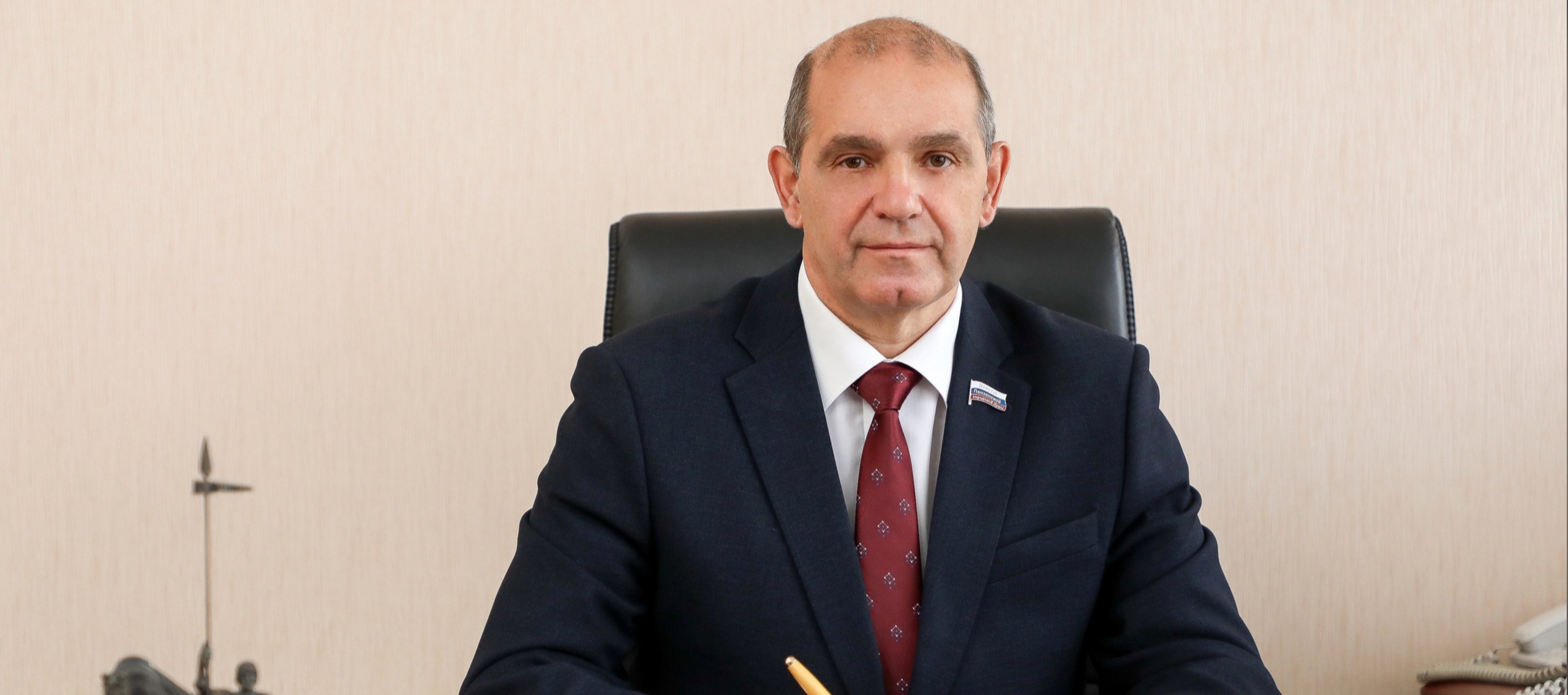 Глава города поздравил работников ЖКХ с профессиональным праздником