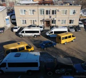 В Пензе автомобили мэрии и социальное такси обзавелись наклейками «Zа Россию»