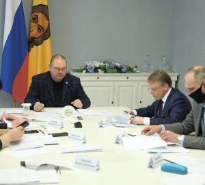 Мельниченко поручил активнее заниматься весенней уборкой