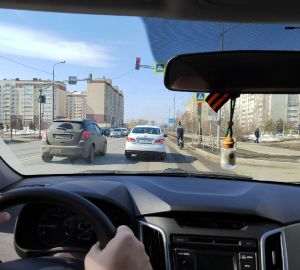 Подростков на моноколесах едва не сбили на Антонова