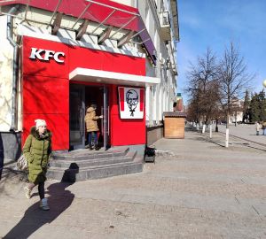 Макдоналдс закрылся, а КФС оказался хитрее