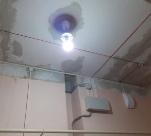 В Кузнецком районе дети ходят в детский сад с протекающей крышей