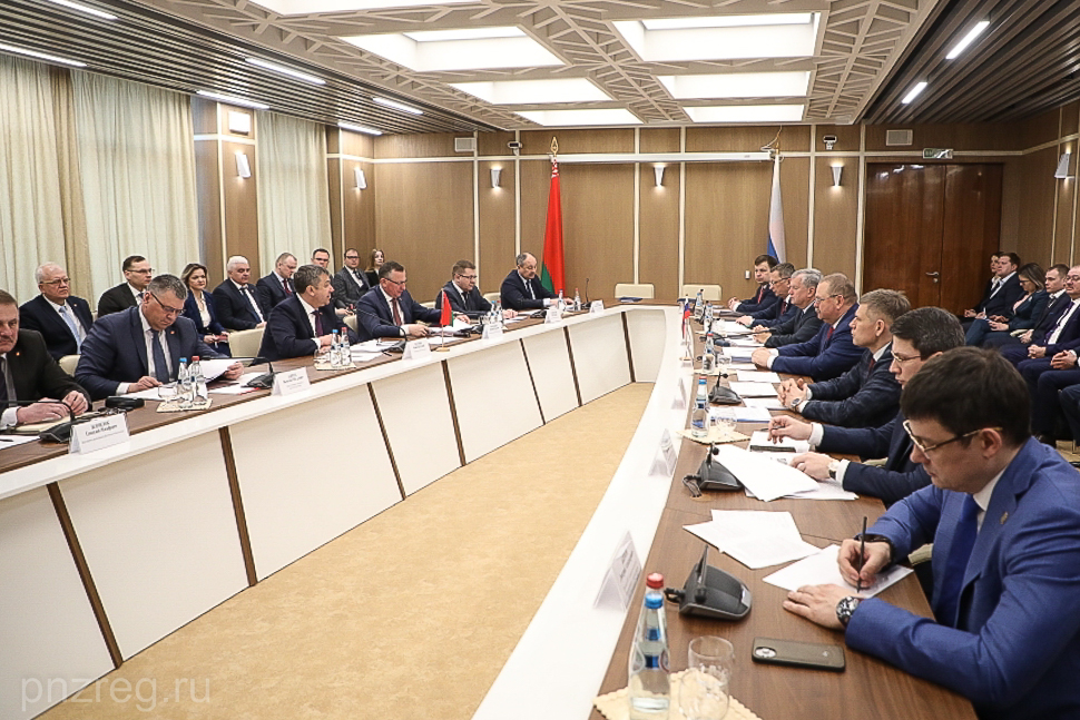 Мельниченко заявил о выходе на новый уровень экономических отношений региона и Беларуси