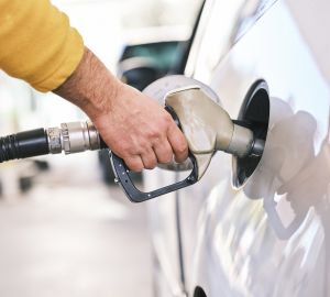 В России начали снижаться цены на бензин