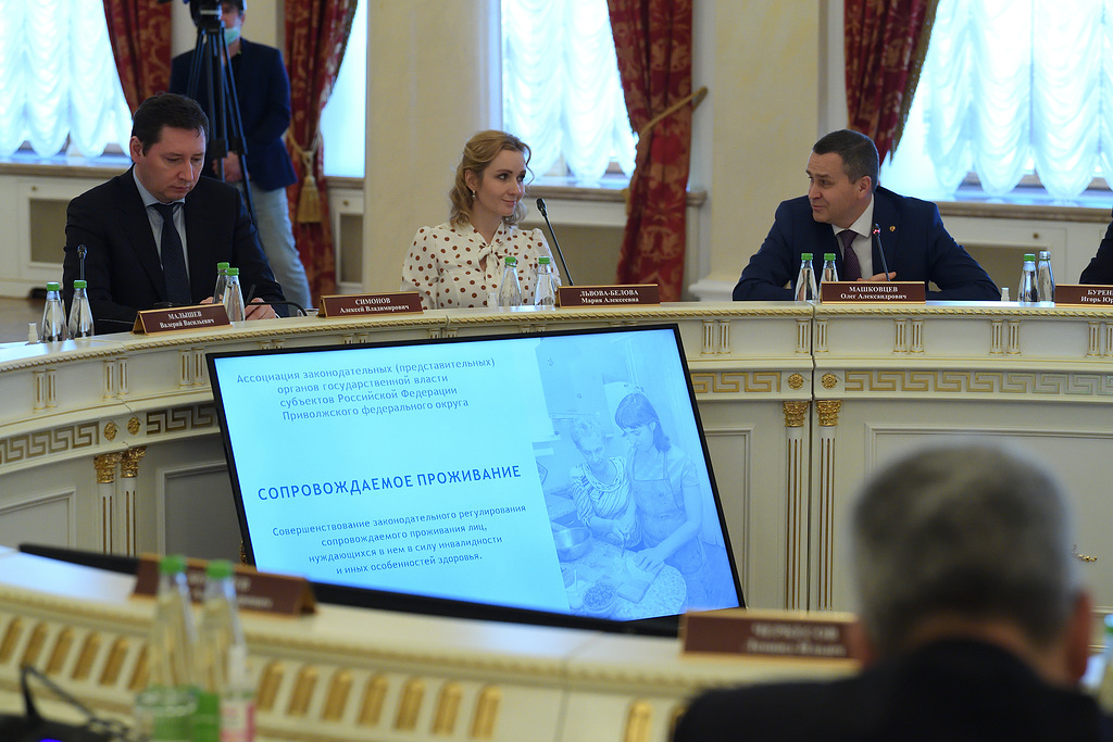 Валерий Лидин: "Вопросы поддержки уязвимых категорий граждан находятся в приоритете"