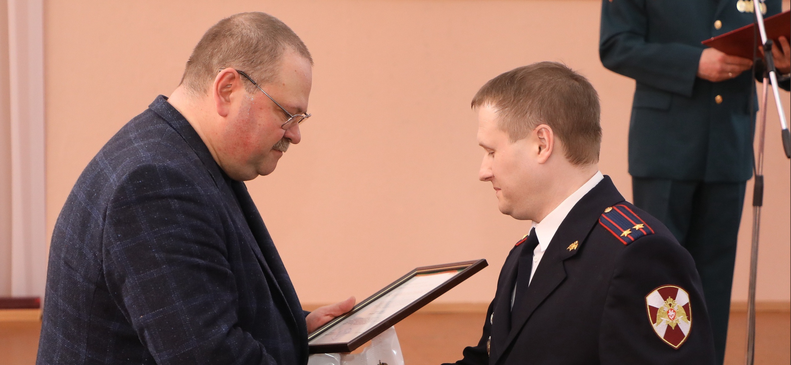 Олег Мельниченко поздравил сотрудников Росгвардии с годовщиной образования