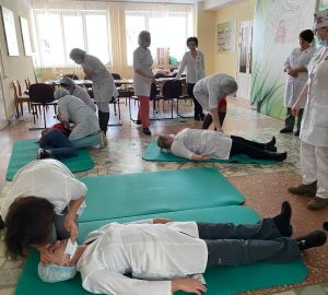 В больнице имени Бурденко готовят будущих инструкторов «Красного креста»