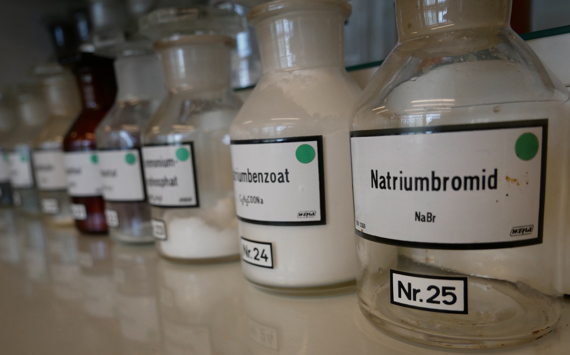 На Украине обнаружили захоронение опасных химикатов