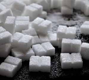 ФАС связала пропажу сахара в магазинах с недобросовестными компаниями