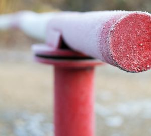 Басенко отрицательно оценивает ограждения, установленные у МКД