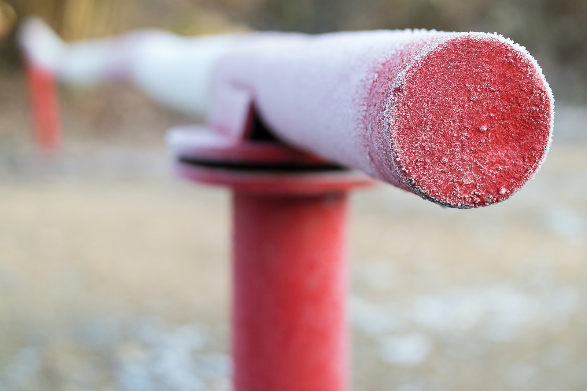 Басенко отрицательно оценивает ограждения, установленные у МКД