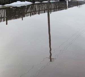 Жители Каменки пожаловались на потоп из воды и грязи