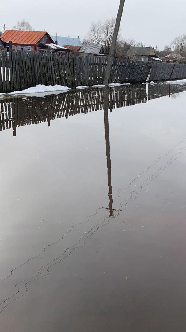 Жители Каменки пожаловались на потоп из воды и грязи