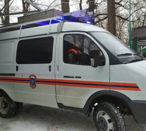 В Пензе спасатели вызволили ребенка из стула