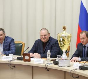 Олег Мельниченко поздравил игроков регбийного клуба «Локомотив-Пенза»