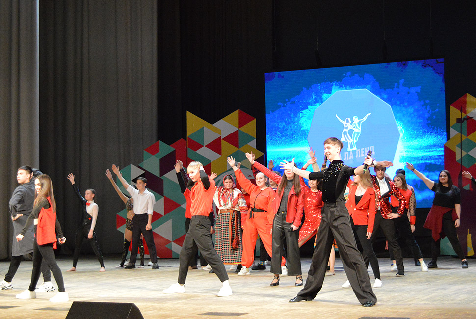 В День смеха в Пензе прошел фестиваль КВН «Кубок профессионалов — 2022»